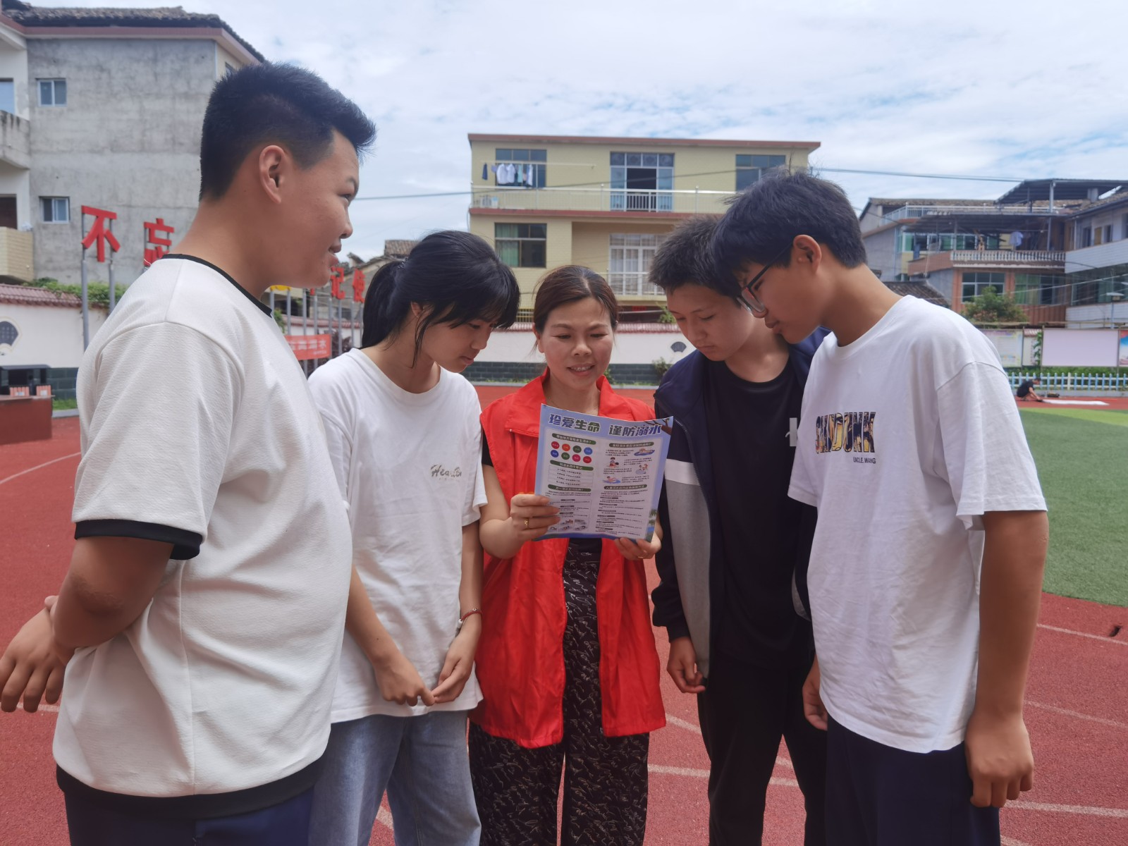 防溺水宣傳進(jìn)校園.jpg